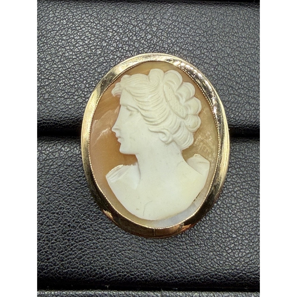 Antique 14K Gold Filled Left Facing Brooch 6.8 Grams J28
